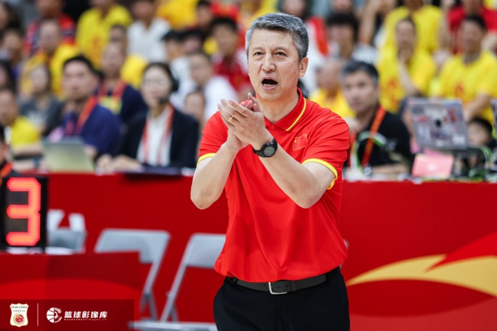媒体人：若对方不上归化我们能不能赢？若我们上李凯尔能不能赢？